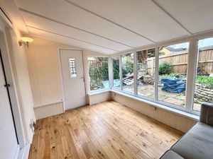 garden room- click for photo gallery